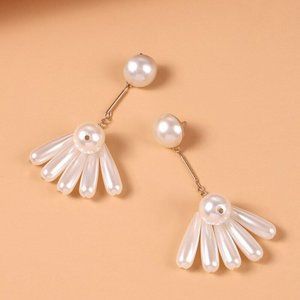 Gold Pearl Drop Flower Long Retro Dangle Earrings